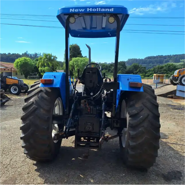 trator new holland 4